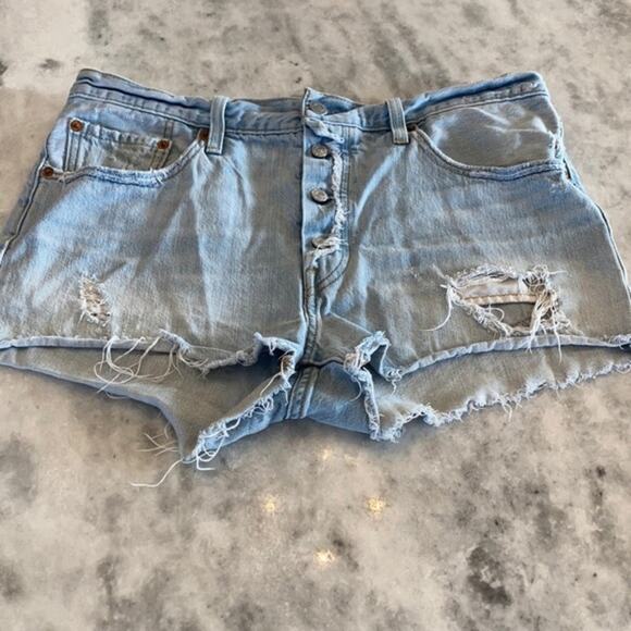 Levi Button Fly Shorts - Picture 2 of 8